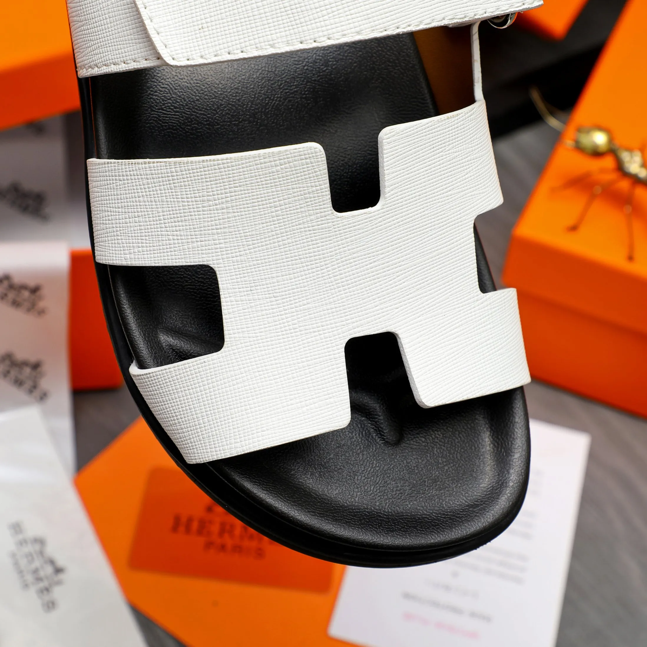 Men's shoes 💰340 Product trademark: Hermes "Hermes" Couple's slippers Regular size: 36-46 Product material: Selected vertical grain cowhide upper, microfiber lining, original outsole